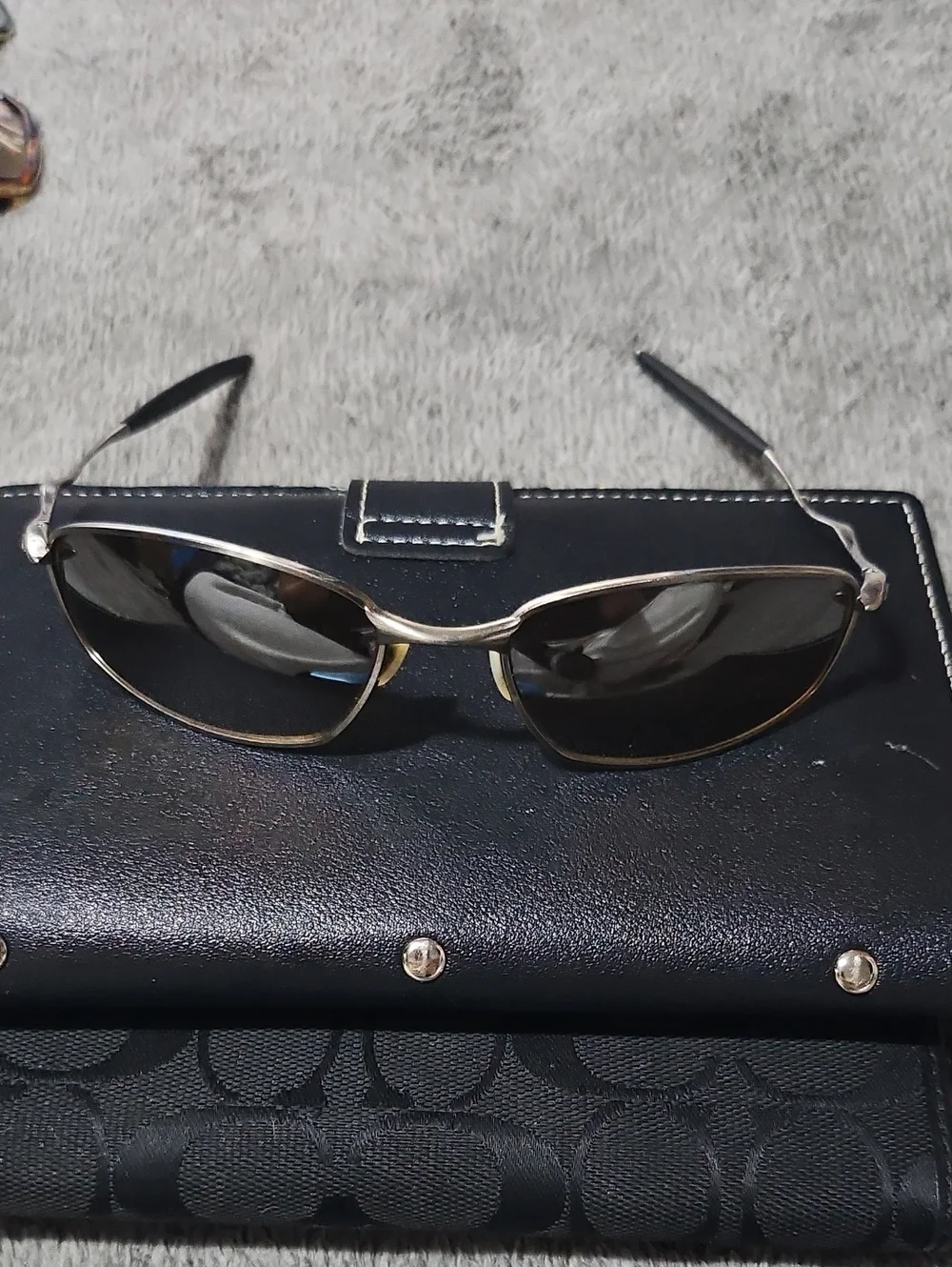 Oakley retails 280